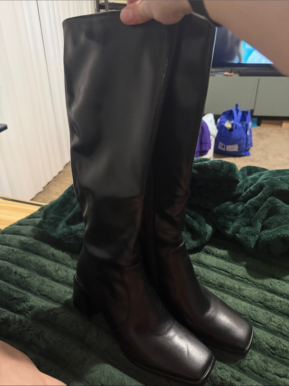 Women's Black Square-Toe Knee-High Heeled Boots
